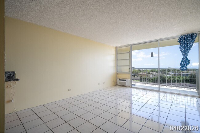 Building Photo - SALT LAKE 2 Bed 2 Bath 1 Parking