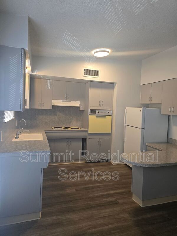 Foto del edificio - 3507 E 3rd St