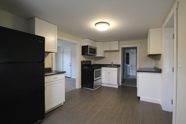 Building Photo - 126 Maxwell Ln