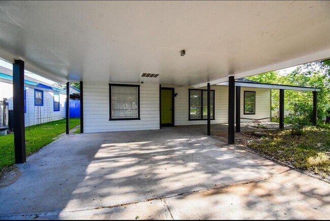 Foto del edificio - 6638 Granite St
