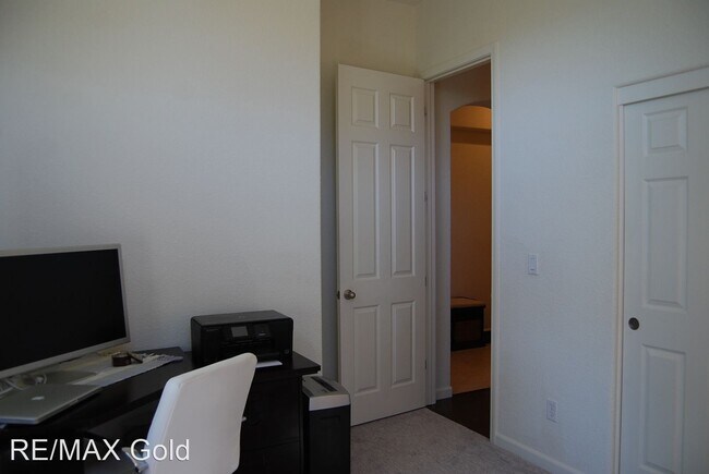 Building Photo - 4 br, 2 bath House - 11370 Messina Court