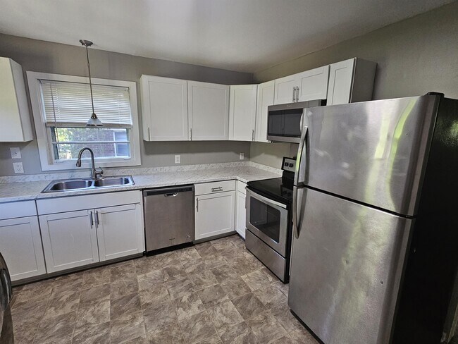 Building Photo - 4148 Welling Ave