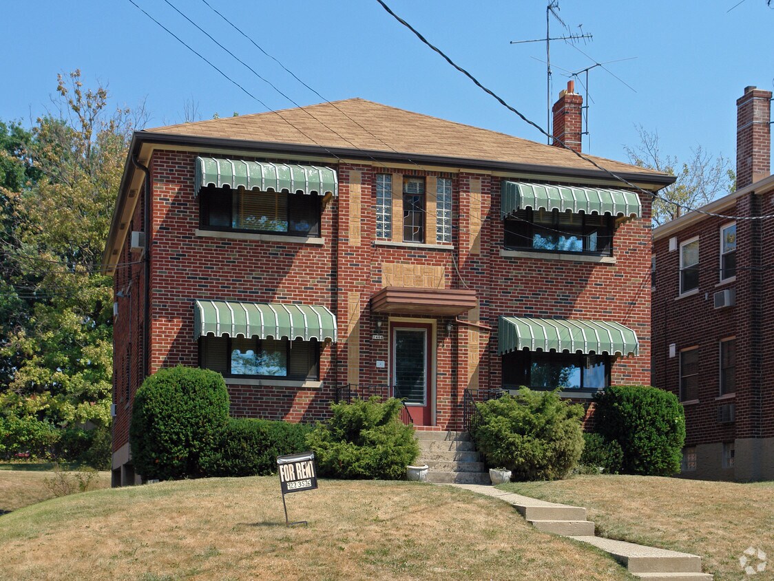 Foto del edificio - 2464 Boudinot Ave