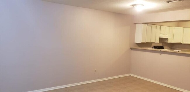 Building Photo - 5767 Easthampton Dr