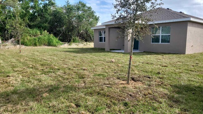 Foto del edificio - 813 SW McCoy Ave