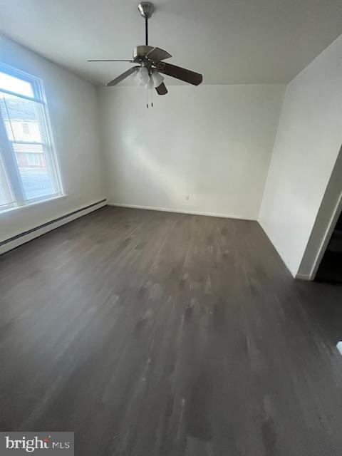 Foto del edificio - 10 Railroad Ave