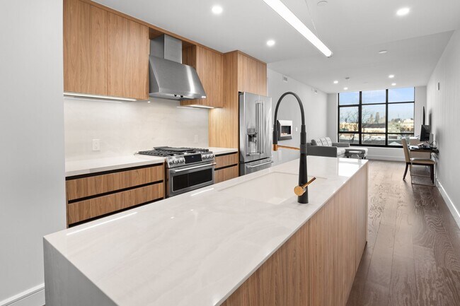 Foto del edificio - 8701 Churchill Rd