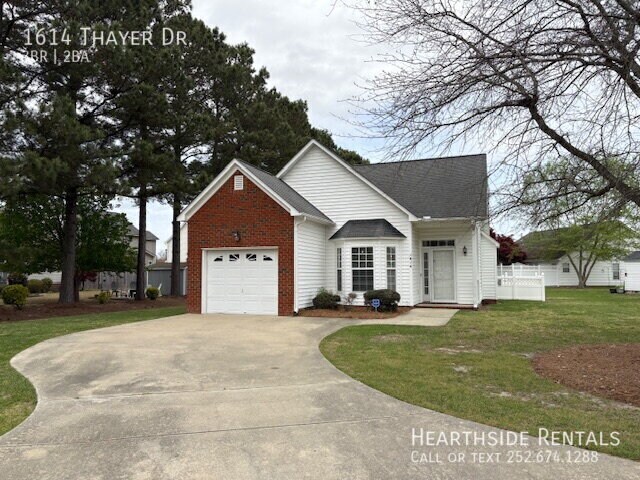Building Photo - 1614 Thayer Dr