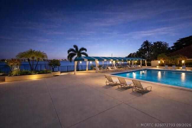 Building Photo - 110 Lake Emerald Dr