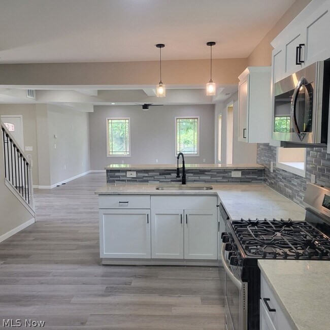 Building Photo - 2663 W 28th Pl