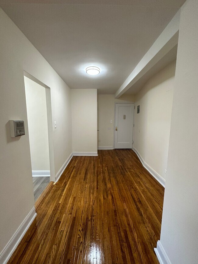 Foto del edificio - 8871 20th Ave