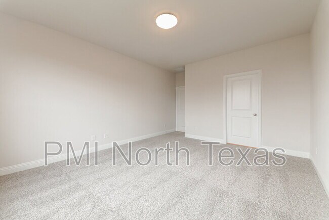 Building Photo - 3101 Lucia Wy