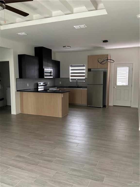 Foto del edificio - 18 Ventura Ave