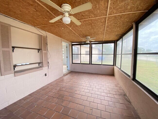Building Photo - 1427 Tate St