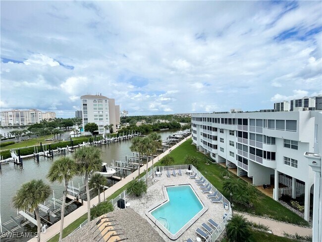Foto del edificio - 12945 Vanderbilt Dr