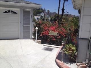 Building Photo - 2052 Paramount Dr