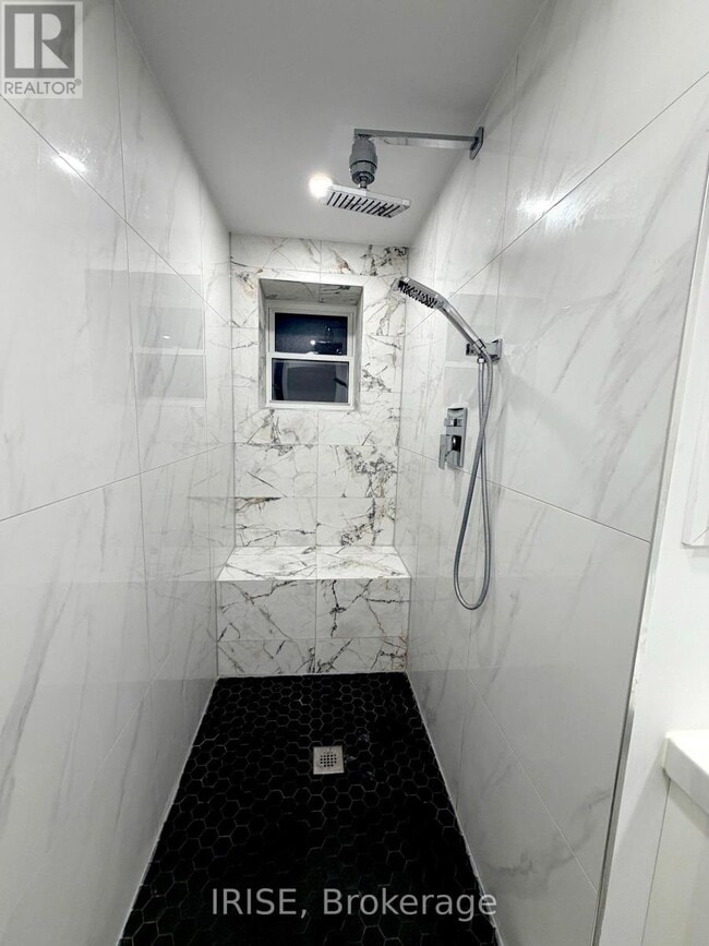 Building Photo - 2 Selwood Ave