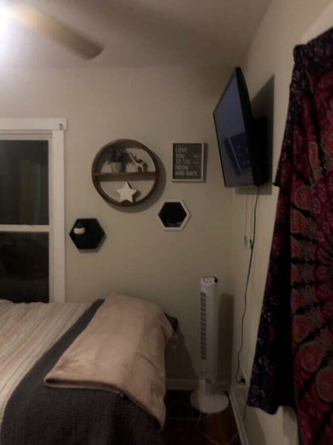 dormitorio decorado - 419 E Lane Ave