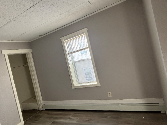 Building Photo - 9-11 Kelley Sq