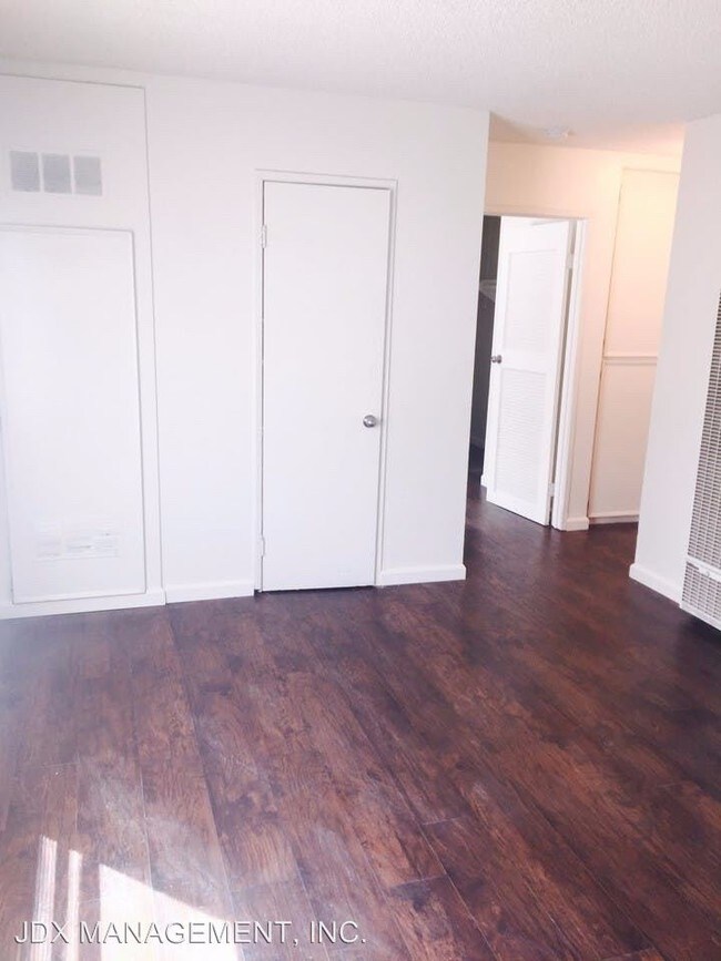 Foto del edificio - 575 Moss St