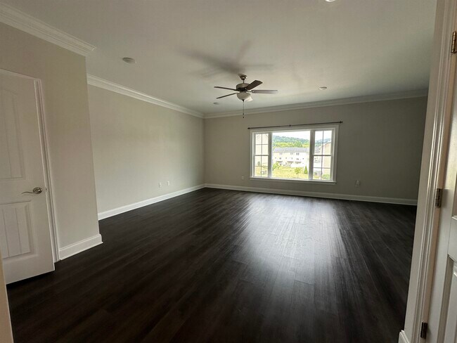 Building Photo - 1200 Bluemoon Dr
