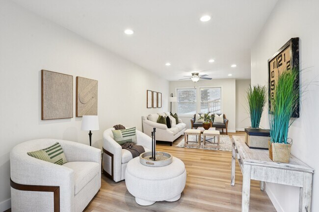 Foto del edificio - 1357 Lake Sherwood Dr