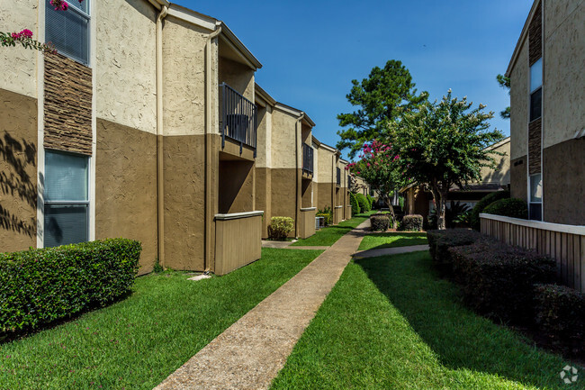 Building Photo - Stone Canyon