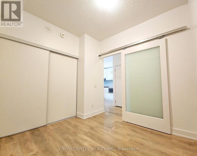 Building Photo - 128 Fairview Mall Dr