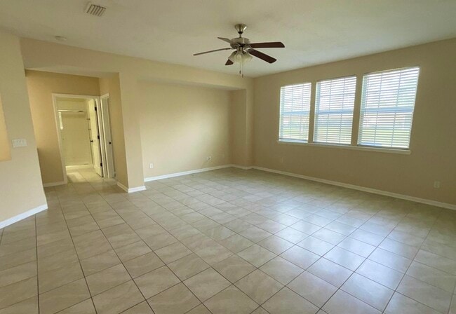 Building Photo - 133 Camden Cay Dr