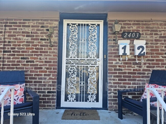 Foto del edificio - 2403 Howard St