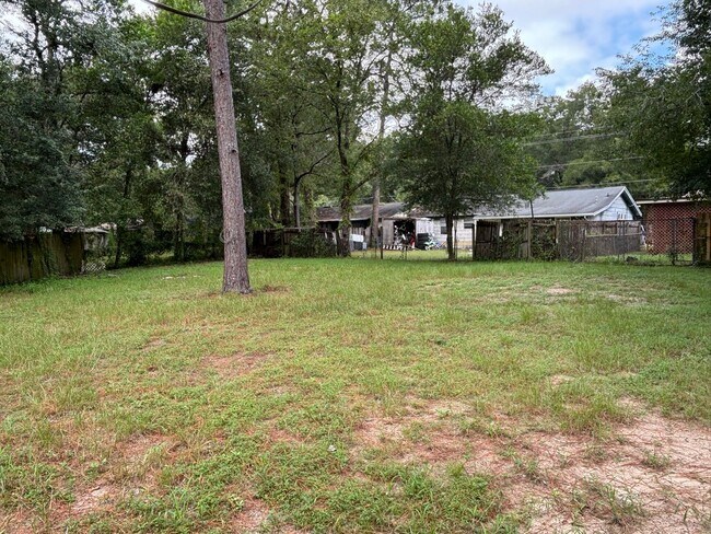 Foto del edificio - 260 White Oak Dr