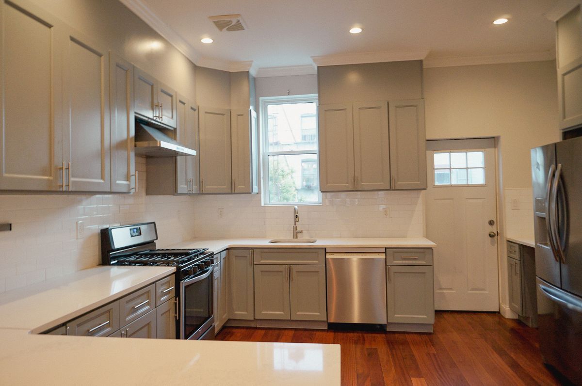 Foto principal - 526 E 148th St