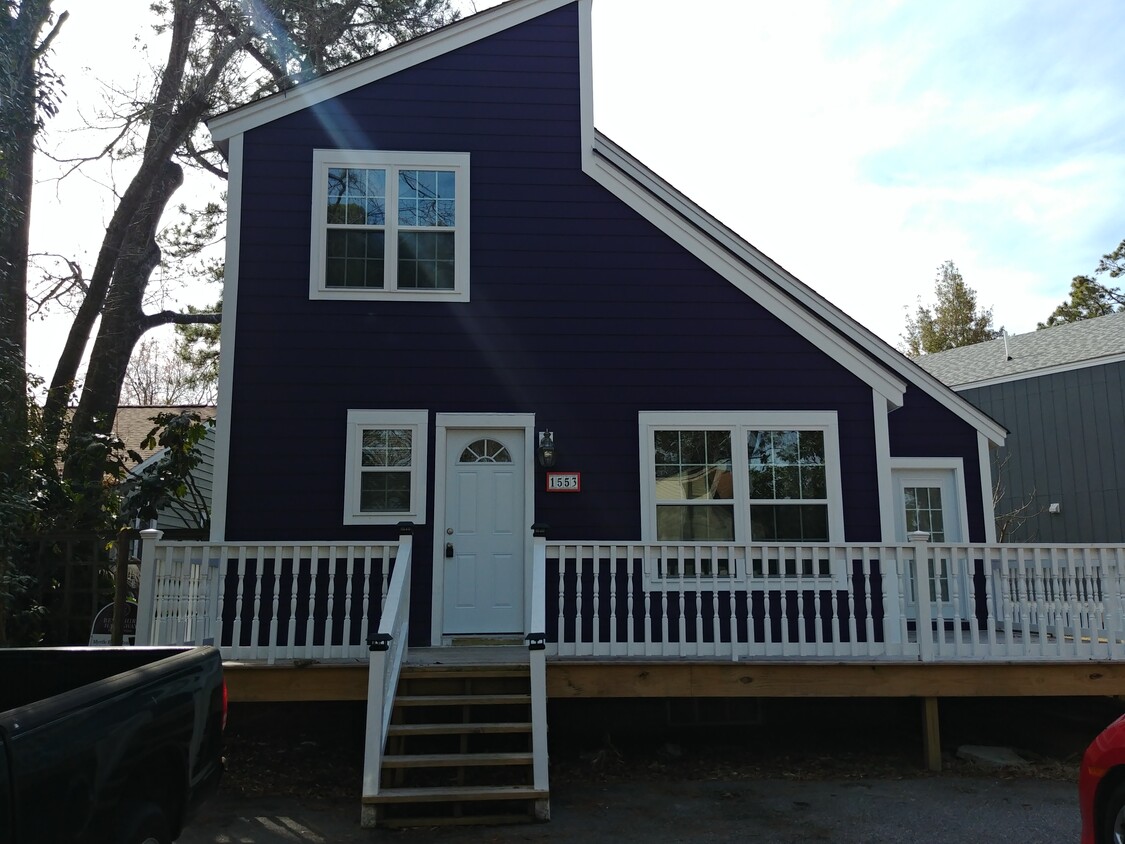 Primary Photo - 1553 Landing Rd