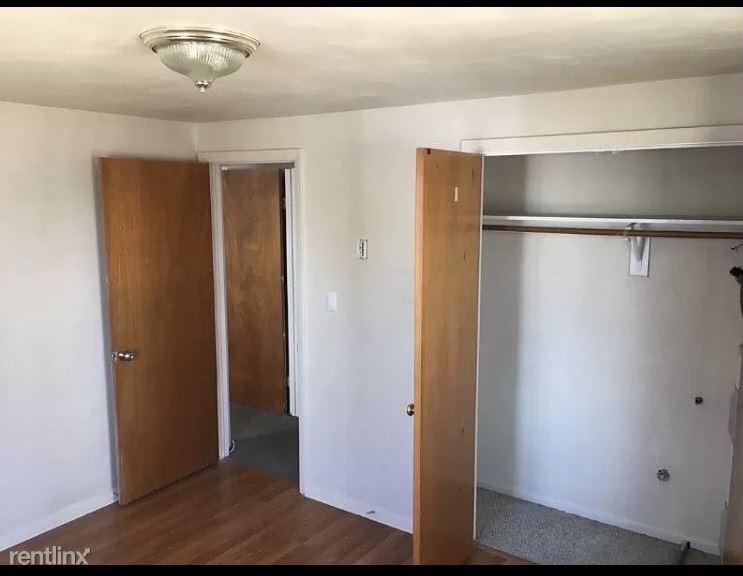 Building Photo - 2 br, 1 bath Duplex - 1004 Little Bay Ave