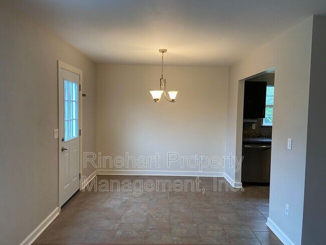 Building Photo - 1694 Baylor Dr