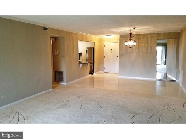 Building Photo - 21122 Valley Forge Cir