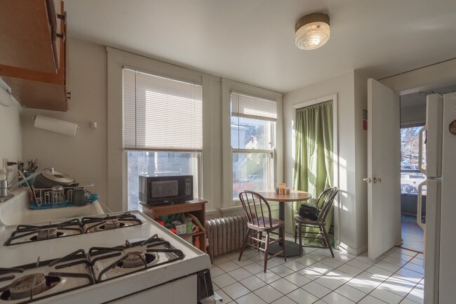 Foto del edificio - 146 E Gorham St