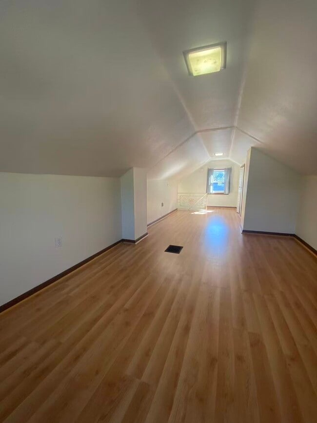 Building Photo - 3928 Crary Dr