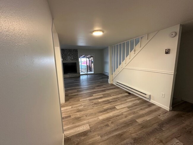 Building Photo - Aurora Rental | 3 Bedroom Home w/ Basement, Garage & Fireplace – Near Denver Commute
