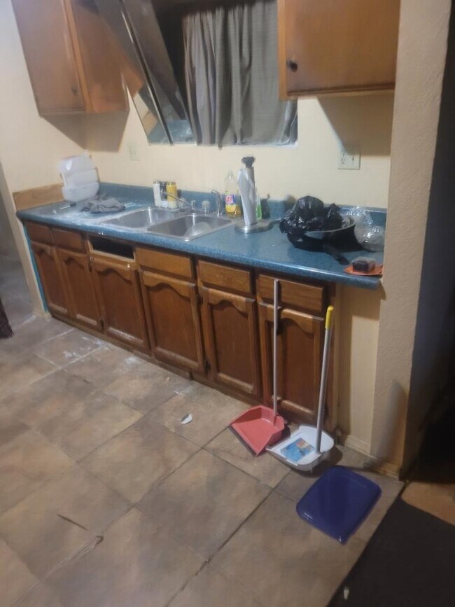 Foto del edificio - 337 E 84th Pl