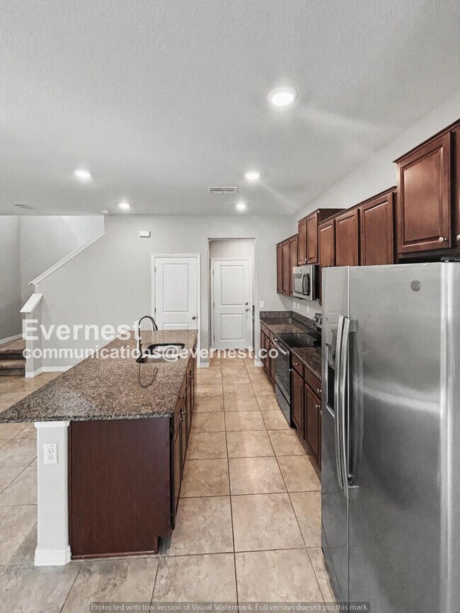 Foto del edificio - Limited Time Special Offer / 3 Bed, 2.5 Bath Townhome with Garage / Pet-Friendly / Vouchers Accep...