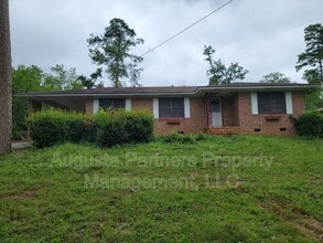 Building Photo - 1125 Crestview Dr