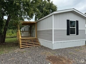 Building Photo - 1007 Alexandria Rd SW