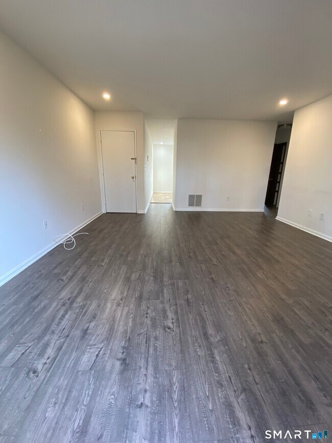 Foto del edificio - 108 Seaside Ave