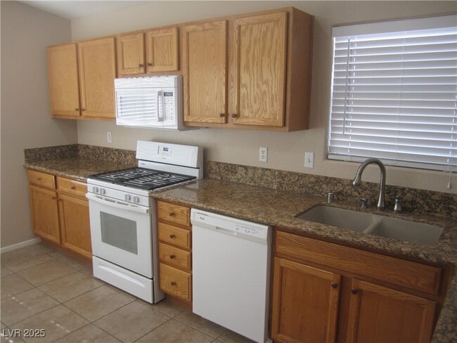 Building Photo - 1546 Dusty Canyon St