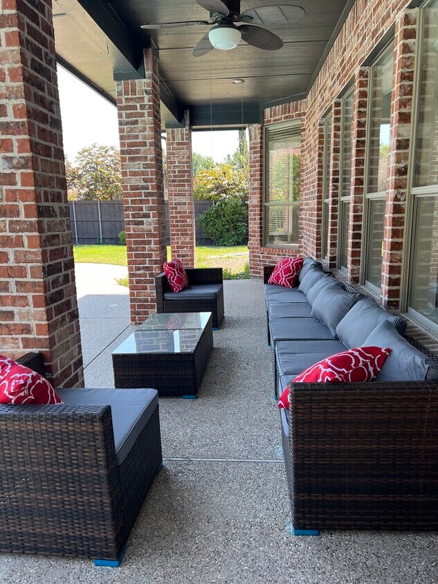 Foto del edificio - 1724 Turnberry Ln