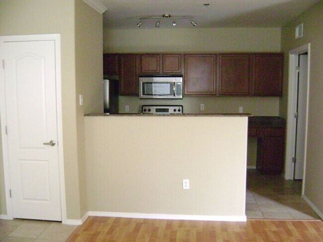 Building Photo - Cozy One Bedroom in Great Location