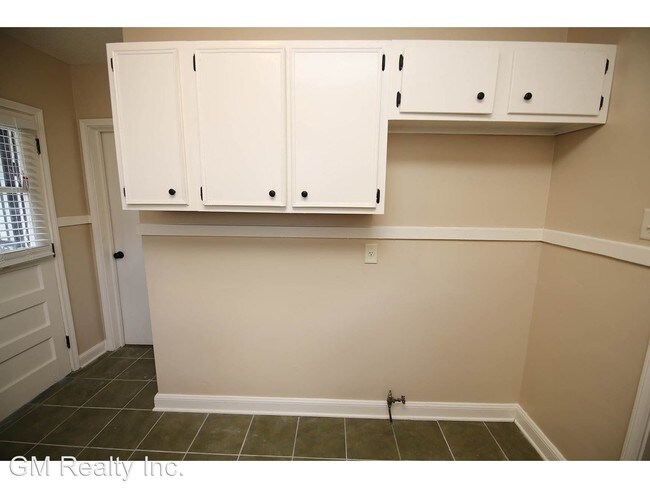 Foto del edificio - 3 br, 2 bath House - 4161 Lawrence Ave