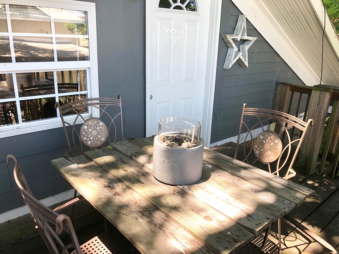 Welcome home! - 1205 Chamberlain Ave