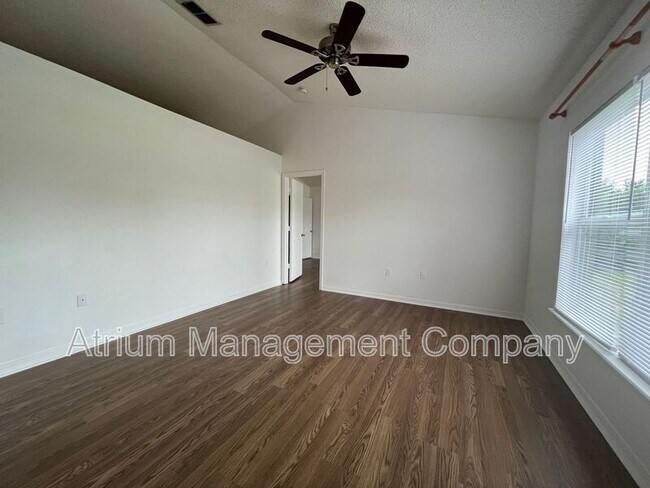 Foto del edificio - 910 Wilmington Dr